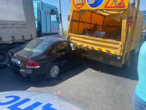 На трассе Ростов - Таганрог легковушка залетела под грузовик